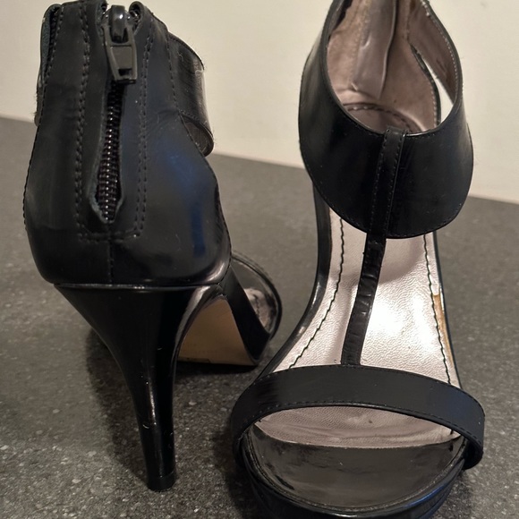 NINE WEST heeled Sandals. Like new. - Picture 5 of 5
